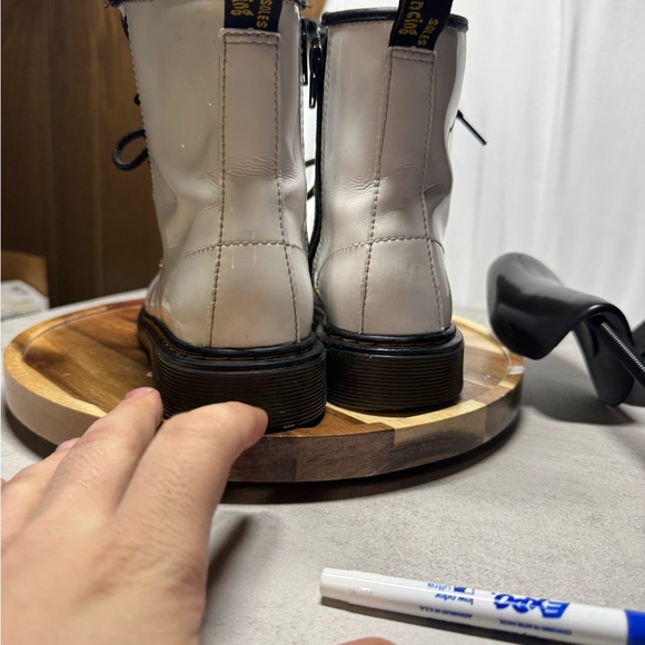 Dr. (Doc) Martens 1460W Air Wair, Unisex Boots, White Size: 6 - Picture 4 of 6